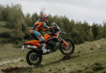 KTM resucita la 990 Adventure: dos prototipos apuntan a una nueva versión R para 2027