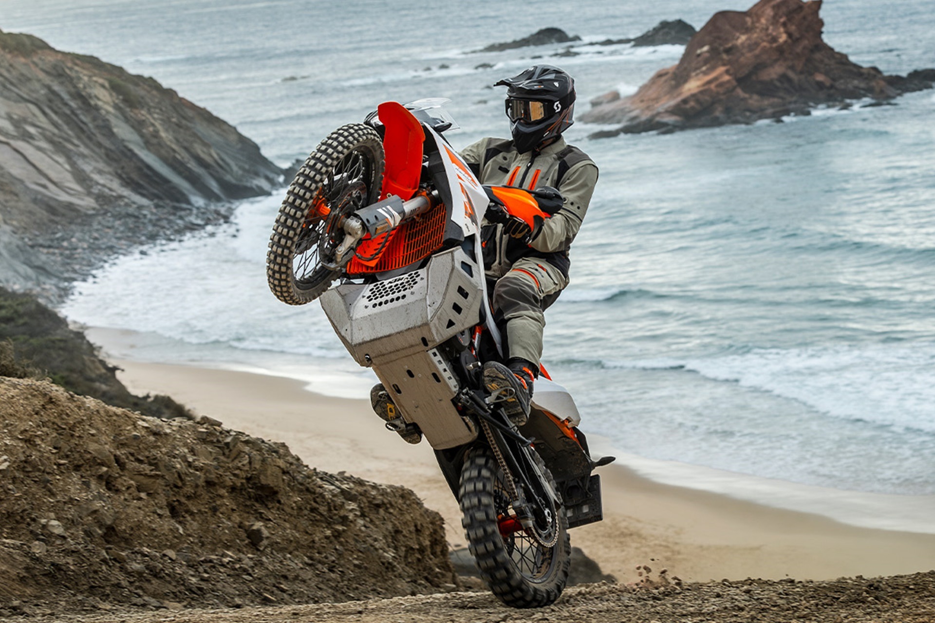 KTM resucita la 990 Adventure: dos prototipos apuntan a una nueva versión R para 2027