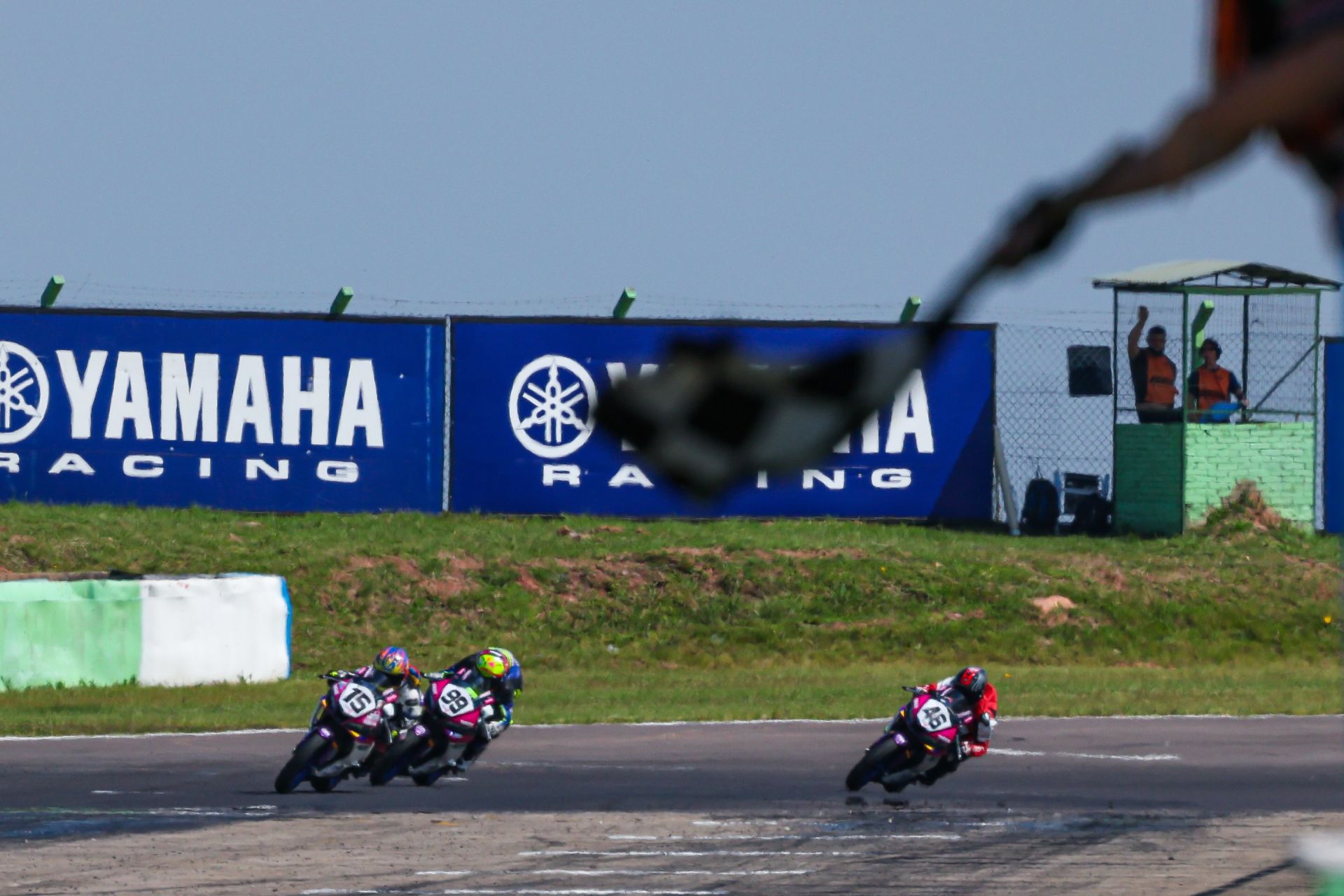 Isis Carreño se lleva el Yamaha R3 bLU cRU. Sara Varón, brilló en Brasil
