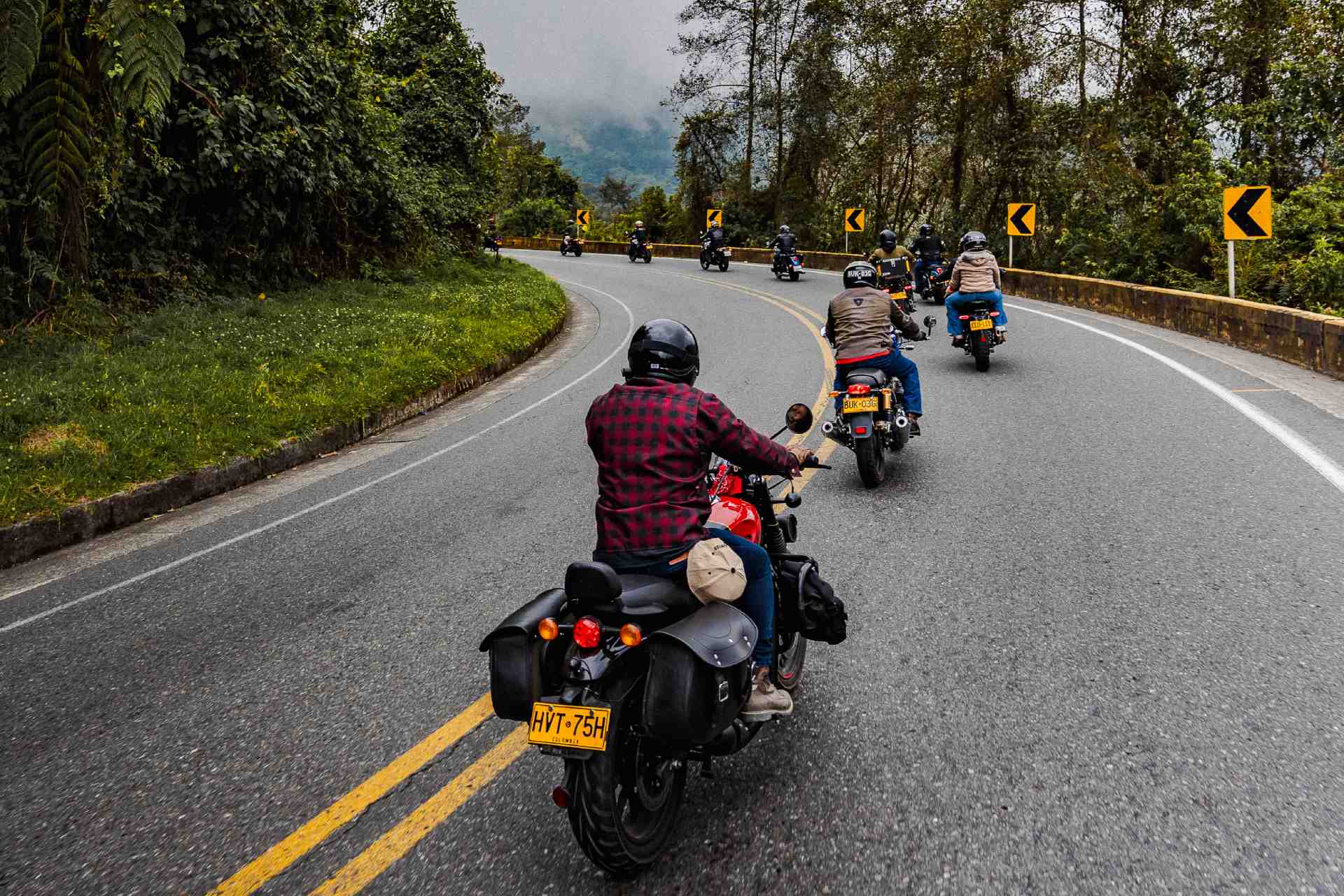 Royal Enfield convirtió las carreteras de Caldas en una ruta de solidaridad
