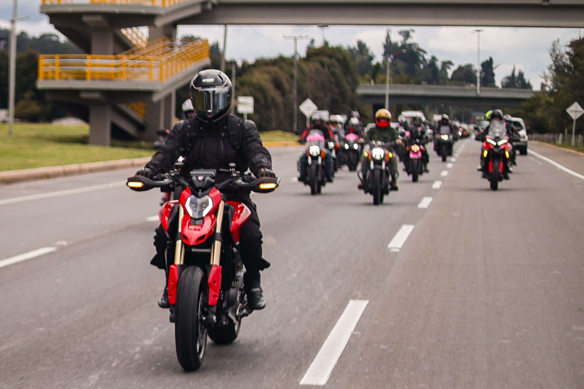 La Ruta Rosa: más de 500 motos rodando por un propósito