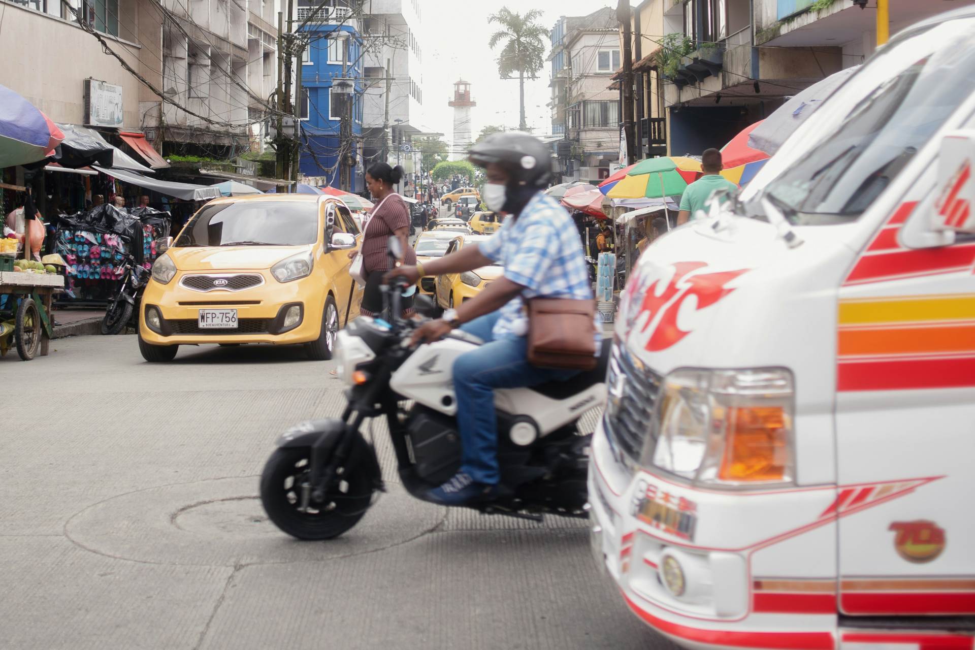 SOAT, licencia y revisión técnico-mecánica, los documentos para circular en moto por Colombia