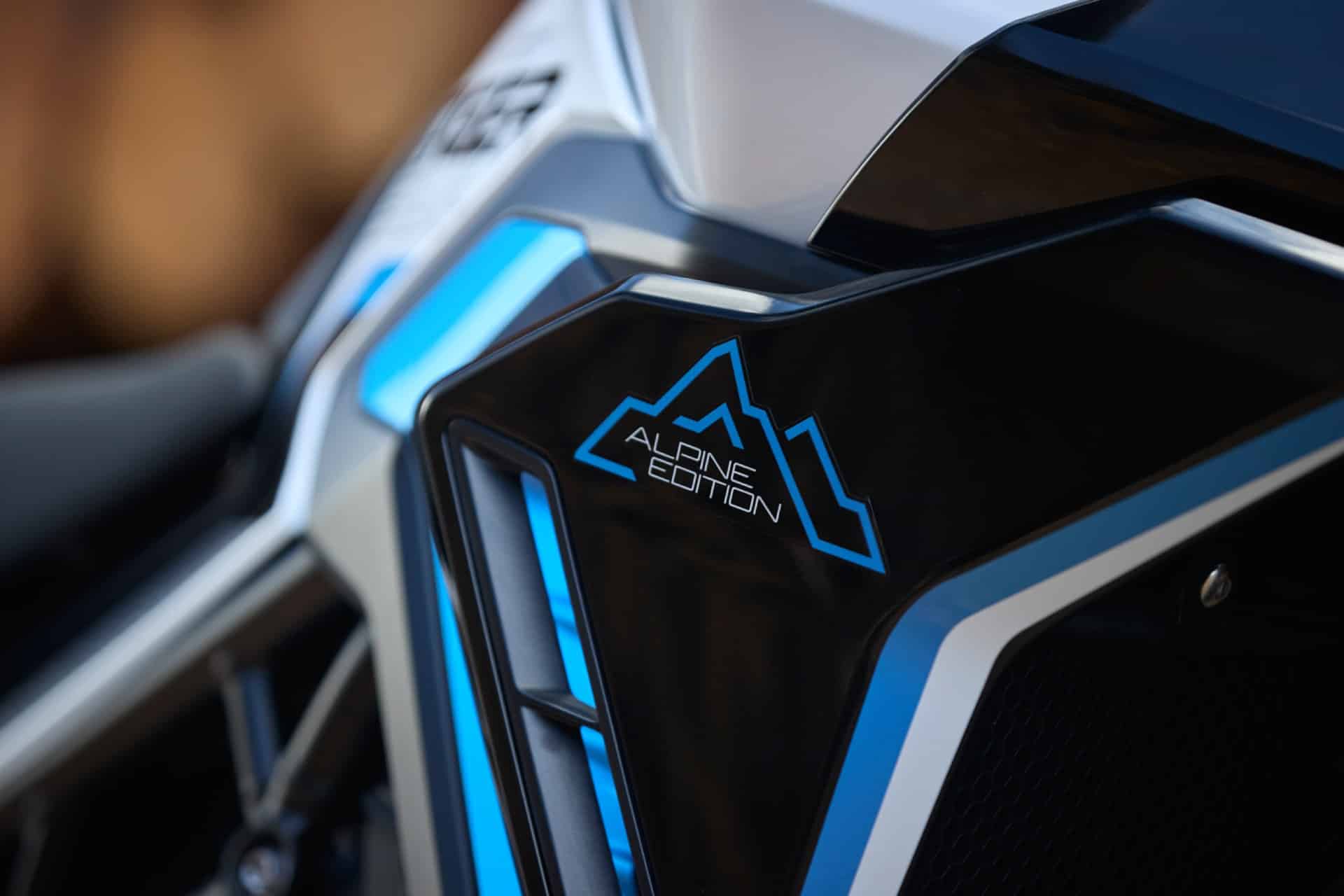 Triumph presentó en Colombia las Tiger 900 Alpine, Desert y Trident 800