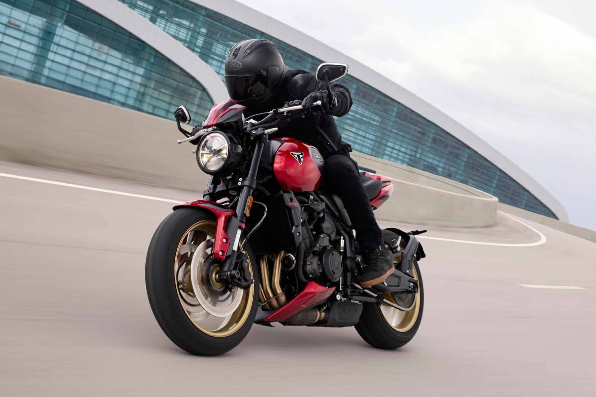 Triumph presentó en Colombia las Tiger 900 Alpine, Desert y Trident 800