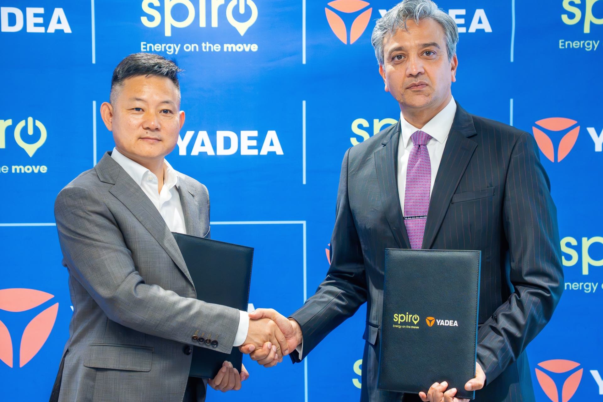 YADEA y Spiro, alianza para impulsar la llegada masiva de motos eléctricas a África