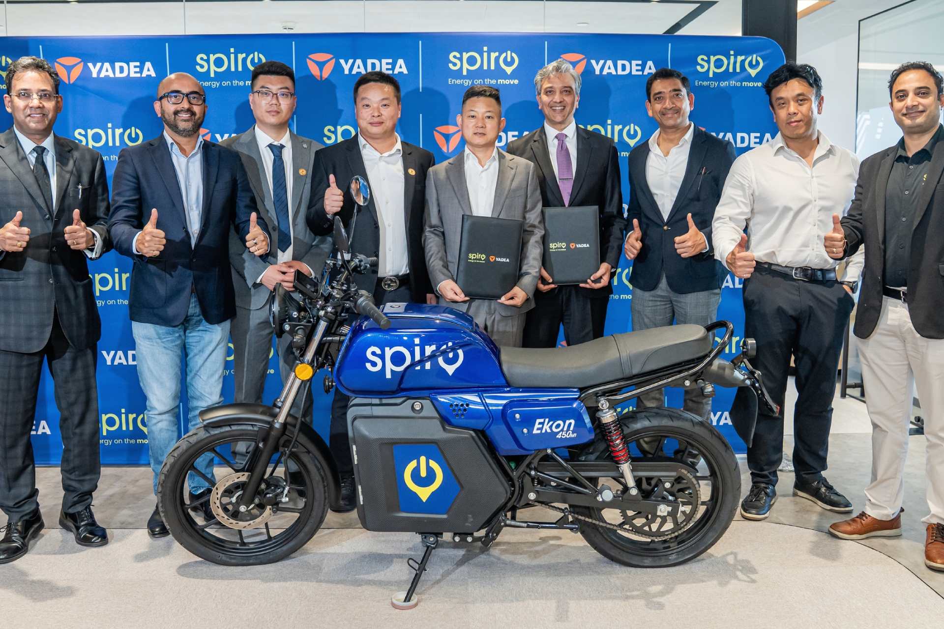 YADEA y Spiro, alianza para impulsar la llegada masiva de motos eléctricas a África