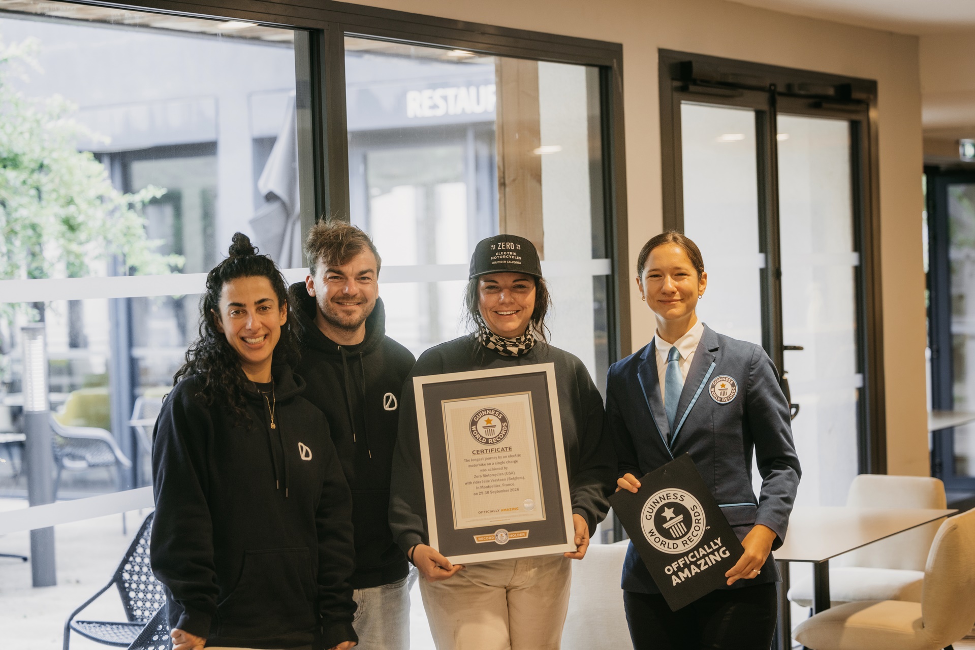 Una Zero DS logra un nuevo récord Guinness al recorrer 436,5 kilómetros sin recargar