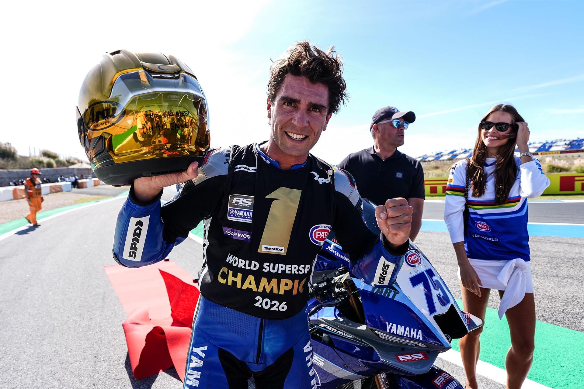 A Bulega casi no le queda más historia que hacer en el WSBK a Albert Arenas sí