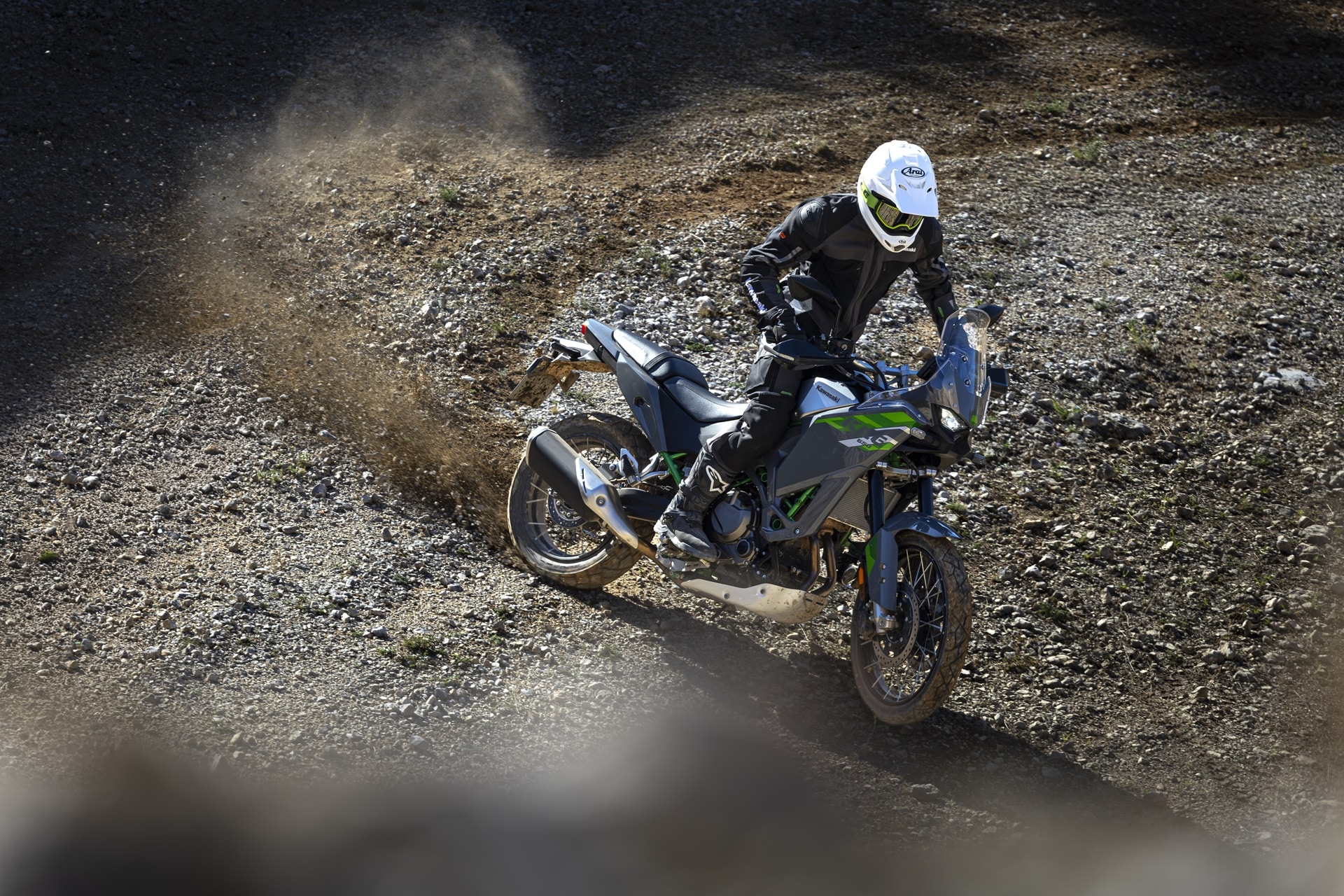 Kawasaki amplía su apuesta por el segmento ADV con la nueva KLE650 2027