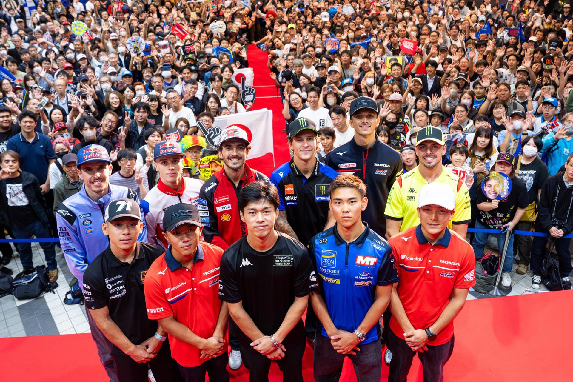 Hay otras maneras mucho más eficaces de acercar MotoGP al público y menos inoportunas