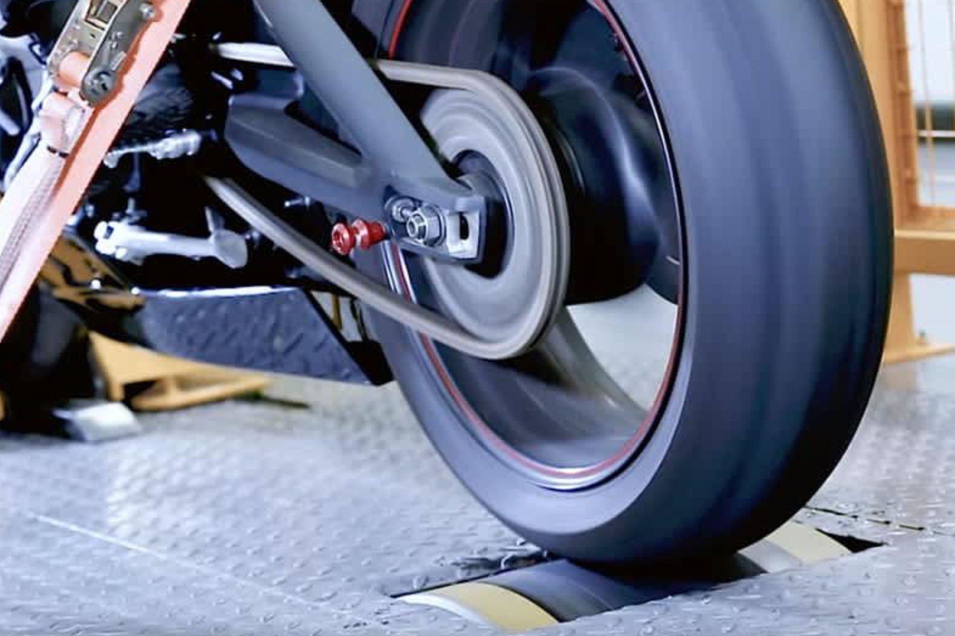 La importancia de saber escoger las llantas para su motocicleta