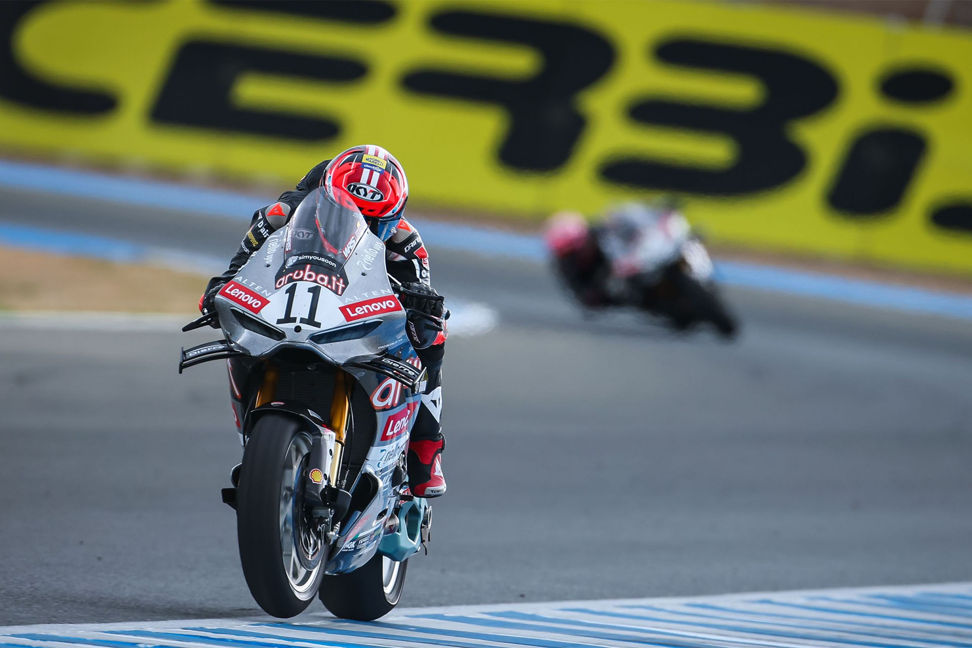 Bulega cerró su etapa en el WSBK por todo lo alto